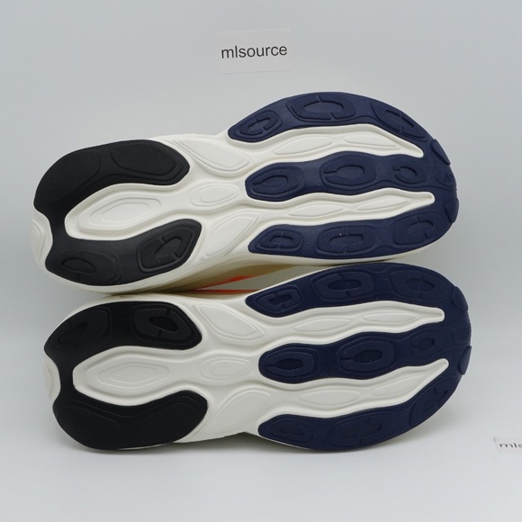 NEW WIDE 2E Men's New Balance Fresh Foam X More v5 Sneakers MMORCF5 - Picture 6 of 8